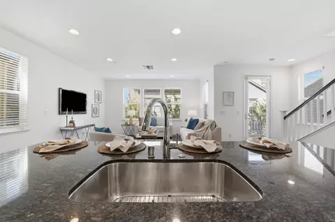Kitchen - 4028 Freestone Pl, Hayward, CA 94541 photo 2 of 4