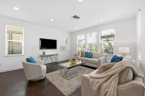 Living - 4028 Freestone Pl, Hayward, CA 94541 photo 1 of 1
