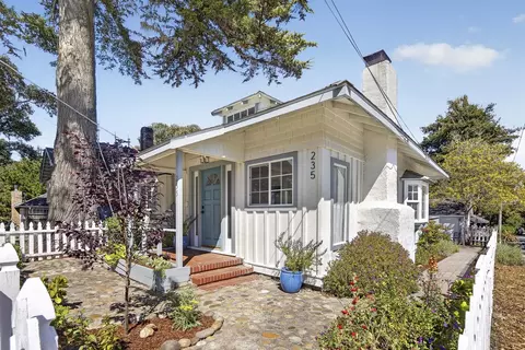 235 Chestnut St, Pacific Grove, CA 93950