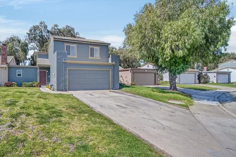 1605 Cherokee Dr, Salinas, CA 93906
