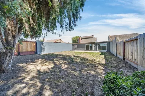 Exterior - 1605 Cherokee Dr, Salinas, CA 93906 photo 2 of 3