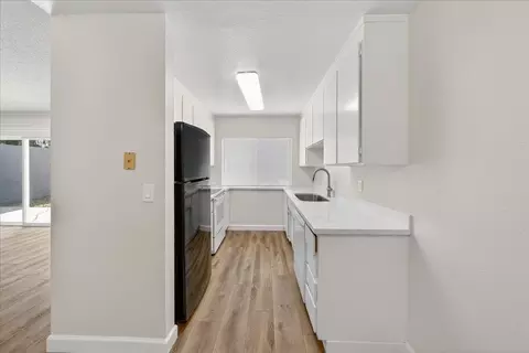 Kitchen - 1605 Cherokee Dr, Salinas, CA 93906 photo 1 of 3