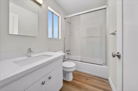 Bath - 1605 Cherokee Dr, Salinas, CA 93906 photo 2 of 2