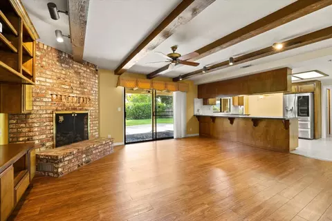 Living - 1425 Winkle Dr, Chico, CA 95926 photo 6 of 12