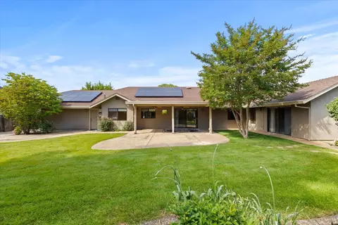 Exterior - 1425 Winkle Dr, Chico, CA 95926 photo 4 of 11