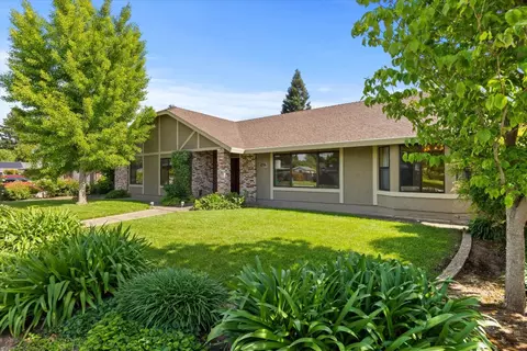 Exterior - 1425 Winkle Dr, Chico, CA 95926 photo 3 of 11