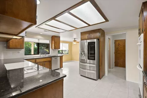 Kitchen - 1425 Winkle Dr, Chico, CA 95926 photo 9 of 9