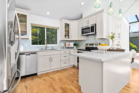 Kitchen - 255 Thunderbird Dr, Aptos, CA 95003 photo 1 of 2