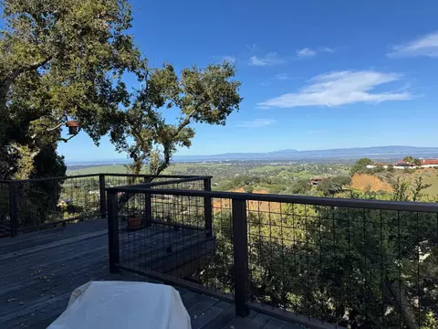 Altamont Cir, Los Altos Hills, CA 94022