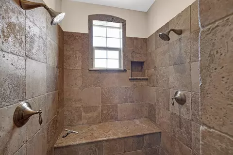 Bath - 2188 Mclean Pl, Livermore, CA 94550 photo 3 of 10