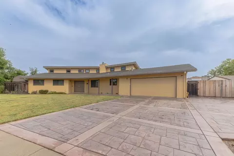 11763 Augusta Dr, Salinas, CA 93906