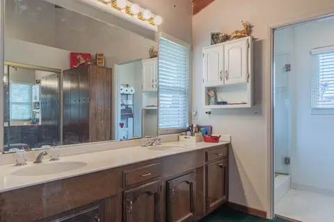 Bath - 11763 Augusta Dr, Salinas, CA 93906 photo 1 of 4
