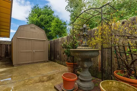 Exterior - 11763 Augusta Dr, Salinas, CA 93906 photo 5 of 8