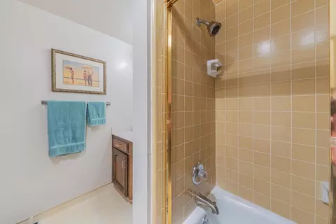 Bath - 11763 Augusta Dr, Salinas, CA 93906 photo 4 of 4