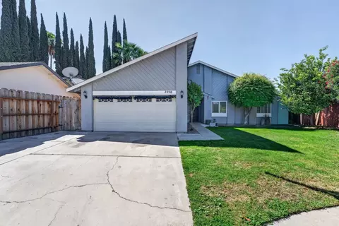 2250 Solitude Ln, Turlock, CA 95380
