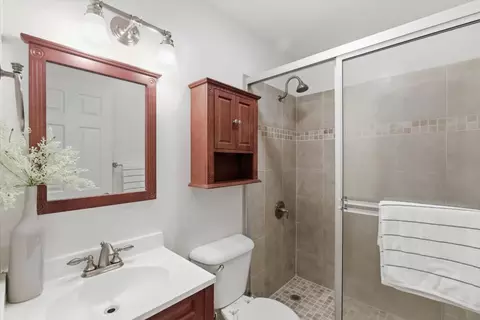 Bath - 1314 Terra Nova Blvd, Pacifica, CA 94044 photo 1 of 2