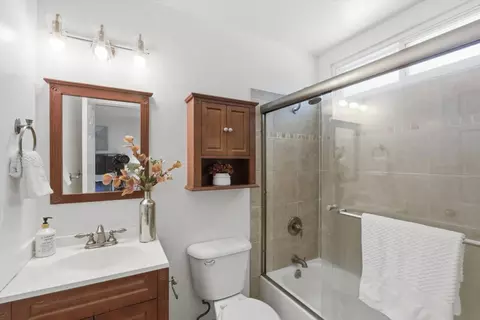 Bath - 1314 Terra Nova Blvd, Pacifica, CA 94044 photo 2 of 2