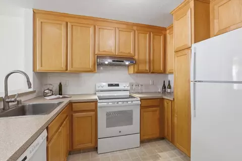 Kitchen - 1314 Terra Nova Blvd, Pacifica, CA 94044 photo 3 of 3