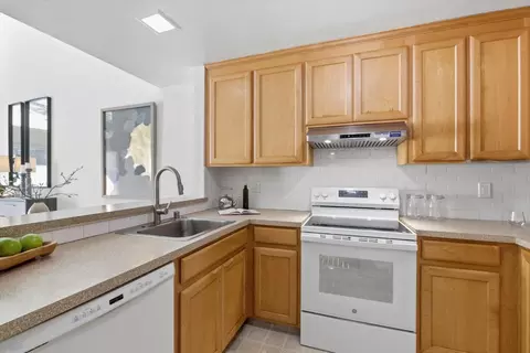 Kitchen - 1314 Terra Nova Blvd, Pacifica, CA 94044 photo 1 of 3