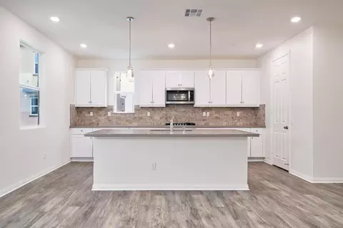 729 Daniel Freeman Cir, Inglewood, CA 90301