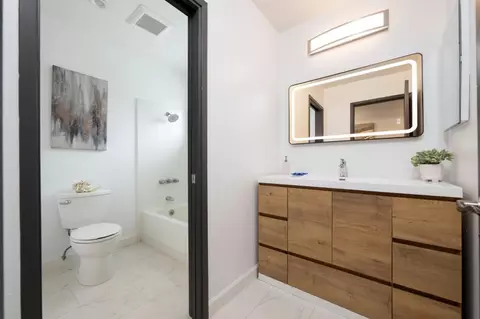 Bath - 3 Yellowstone Way, Pacifica, CA 94044 photo 3 of 3
