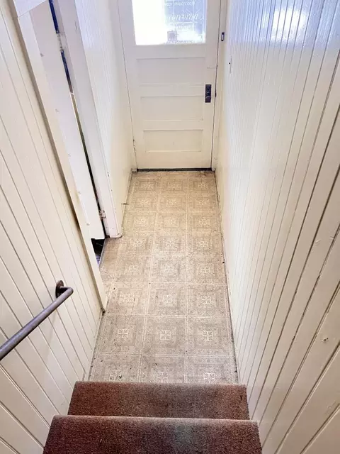 Entry Way - 32 Laura St, San Francisco, CA 94112 photo 3 of 3