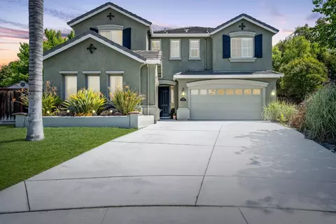 1501 Liberty Ct, Hollister, CA 95023