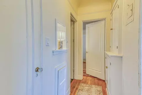 Entry Way - 431 West St, Salinas, CA 93901 photo 3 of 5