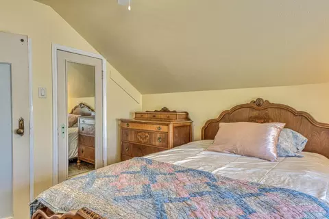 Bedroom - 431 West St, Salinas, CA 93901 photo 7 of 7