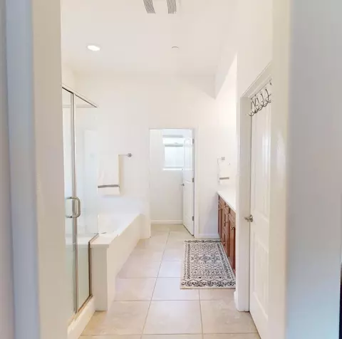 Entry Way - 1151 La Colina St, Soledad, CA 93960 photo 3 of 4