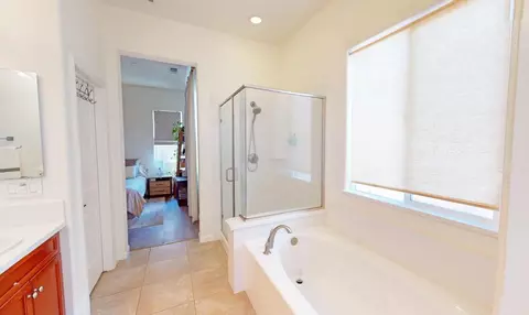 Bath - 1151 La Colina St, Soledad, CA 93960 photo 2 of 4