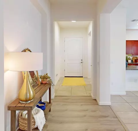 Entry Way - 1151 La Colina St, Soledad, CA 93960 photo 2 of 4