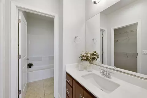 Bath - 180 Currlin Cir, Milpitas, CA 95035 photo 4 of 6