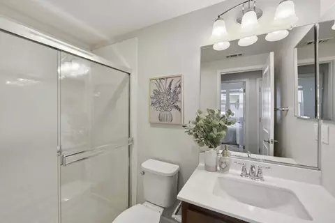 Bath - 180 Currlin Cir, Milpitas, CA 95035 photo 6 of 6