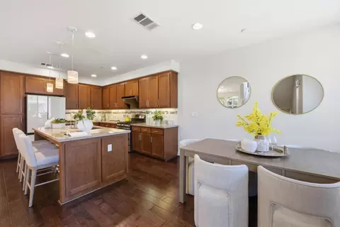 Dining - 180 Currlin Cir, Milpitas, CA 95035 photo 1 of 2