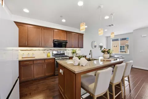 Kitchen - 180 Currlin Cir, Milpitas, CA 95035 photo 5 of 6