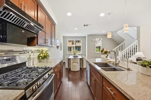 Kitchen - 180 Currlin Cir, Milpitas, CA 95035 photo 3 of 6