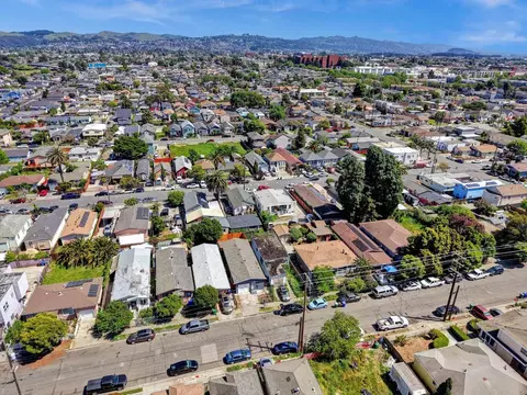 View/Area - 652 2nd St, Richmond, CA 94801 photo 1 of 3