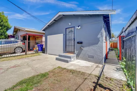 Exterior - 652 2nd St, Richmond, CA 94801 photo 3 of 5