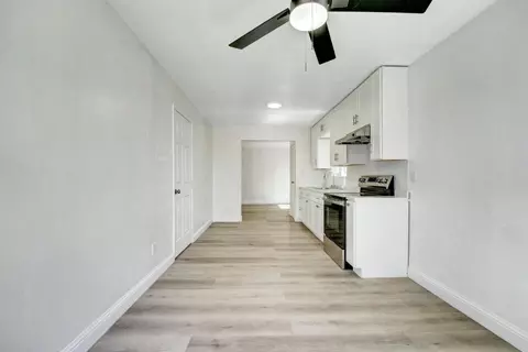 Entry Way - 652 2nd St, Richmond, CA 94801 photo 1 of 1