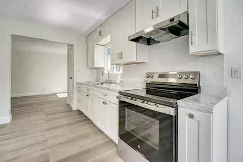 Kitchen - 652 2nd St, Richmond, CA 94801 photo 2 of 3
