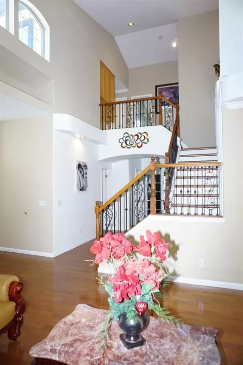 Entry Way - 9402 Rodeo Dr, Gilroy, CA 95020 photo 3 of 3