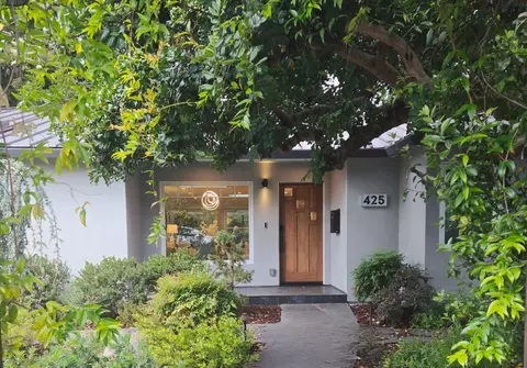 425 Concord Dr, Menlo Park, CA 94025