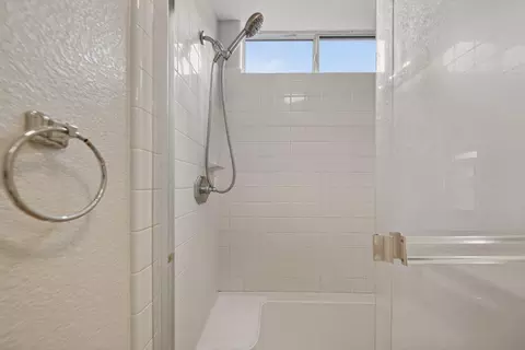 Bath - Riesling Way, Salinas, CA 93906 photo 4 of 7