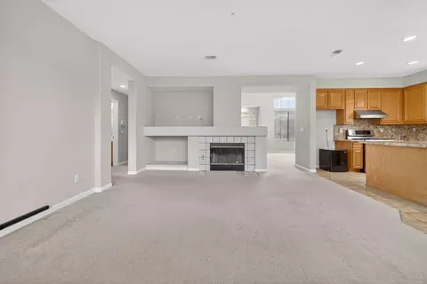 Living - Riesling Way, Salinas, CA 93906 photo 6 of 8