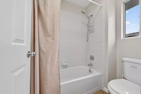 Bath - Riesling Way, Salinas, CA 93906 photo 1 of 7