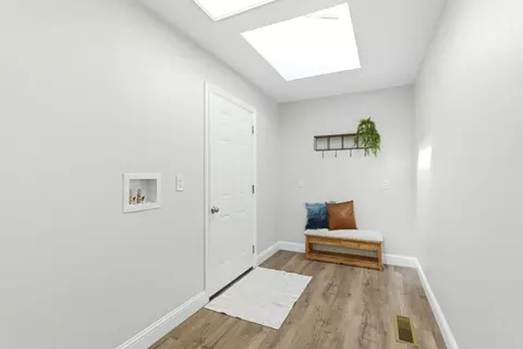 Entry Way - 31 La Mirada Ct, Salinas, CA 93901 photo 3 of 3