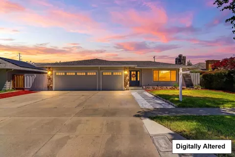 31 La Mirada Ct, Salinas, CA 93901