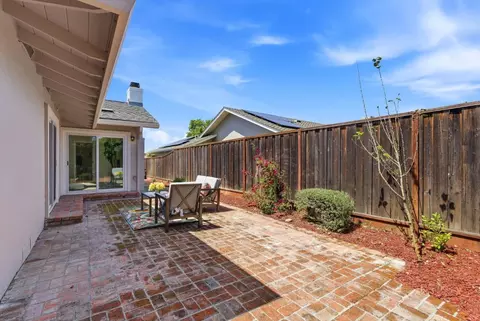 Exterior - 31 La Mirada Ct, Salinas, CA 93901 photo 8 of 10