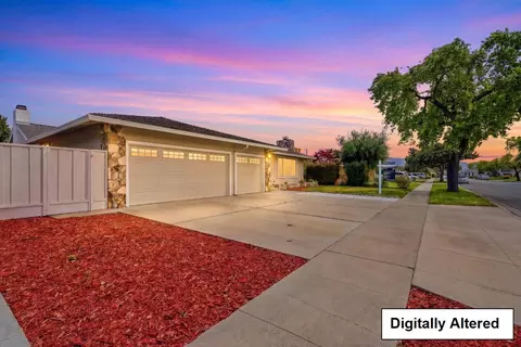 Exterior - 31 La Mirada Ct, Salinas, CA 93901 photo 2 of 10